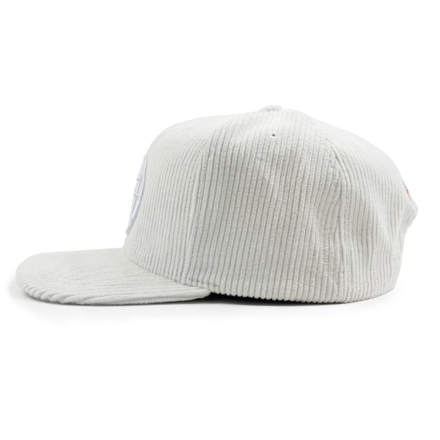 T.M.F. INTL SNAPBACK- CREAM